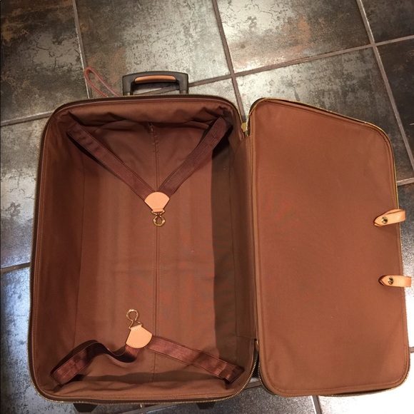 SOLD ON TRADESY Authentic Louis Vuitton Pegase 55 - Picture 3 of 8